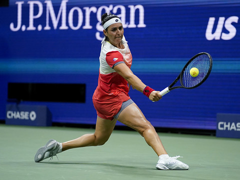 Jabeur domine Tomljanovic en deux sets