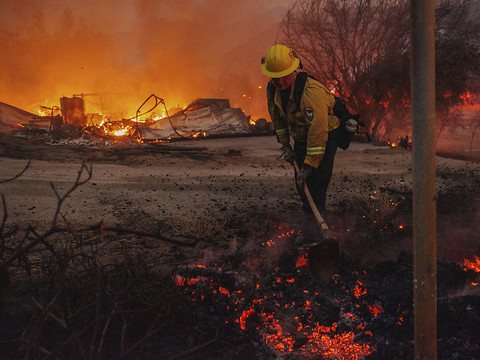 Nouvel incendie d'ampleur en Californie: deux morts