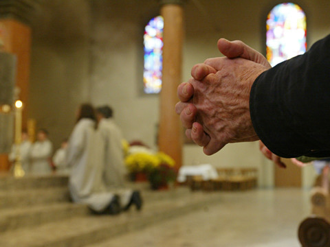 Les religions perdent des ouailles à chaque génération