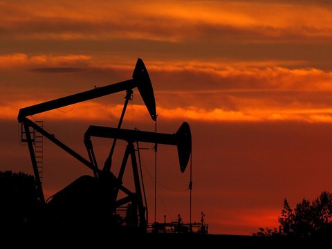 Le Brent passe sous 90 dollars, lesté par les craintes de récession