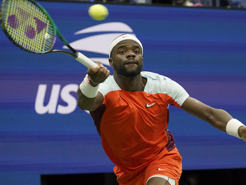 Tiafoe confirme et passe en demi-finales