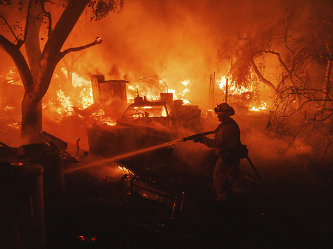 Canicule et feux: la Californie menacée par des coupures de courant