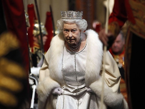 La reine Elizabeth II est morte, Charles III accède au trône