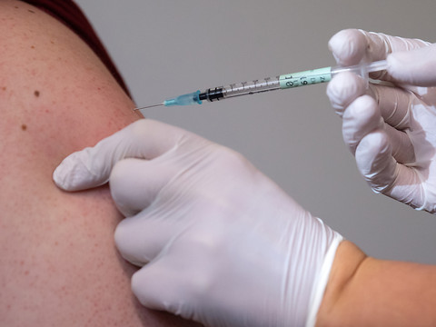 Vaccin de rappel contre le Covid-19 pour les groupes à risques dès octobre