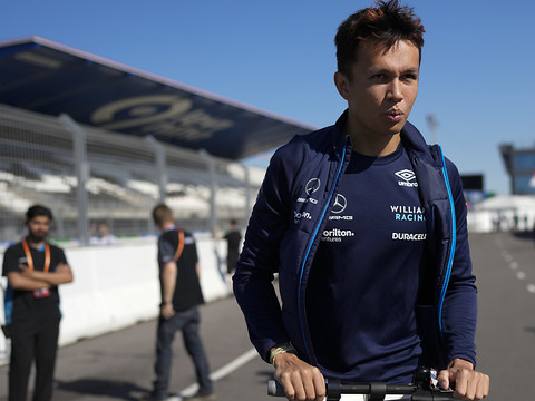 De Vries remplace Albon (Williams), victime d'une appendicite