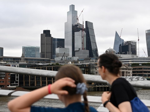 La croissance britannique rebondit en juillet