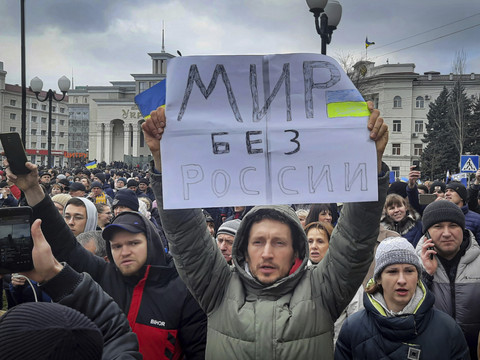 L'Ukraine dit avoir repris 500 km2 aux Russes dans le sud