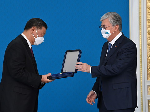 Xi Jinping affiche son entente avec le Kazakhstan