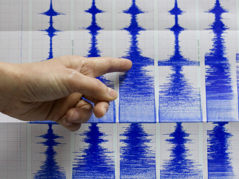 Puissant séisme à l'est de Taïwan, Tokyo diffuse une alerte tsunami
