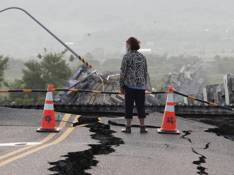 Répliques sismiques au lendemain d'un puissant séisme
