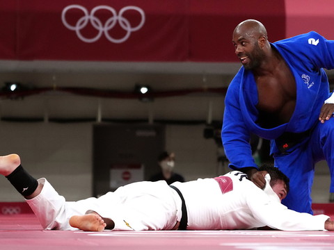 Teddy Riner, blessé, renonce aux Mondiaux