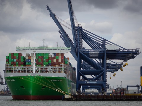 Les exportations suisses en reprise en août