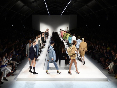 Le Chinois font leur retour à la semaine de la mode de Milan
