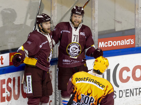Fribourg s'incline face au champion, Bienne cartonne