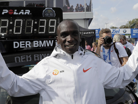 Kipchoge revient sur les terres de ses exploits
