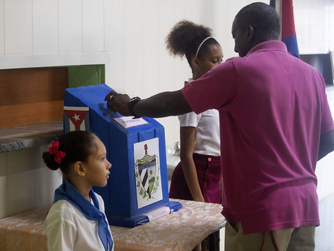 Les Cubains votent sur le mariage pour les homosexuels