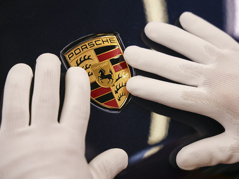 Marque légendaire, Porsche promet d'électriser la Bourse