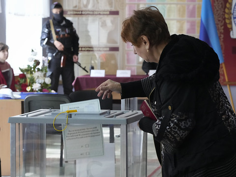 Ukraine: les dirigeants prorusses réclament l'annexion