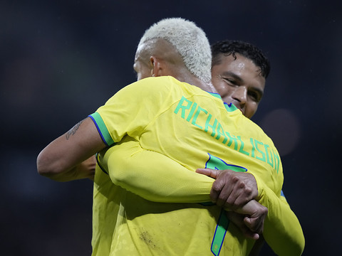 Richarlison a été la cible d'un jet de banane