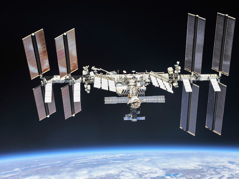 Samantha Cristoforetti, première Européenne aux commandes de l'ISS