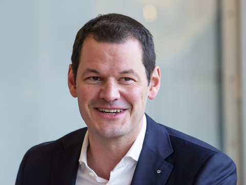 La justice n'arrêtera pas la campagne de Pierre Maudet