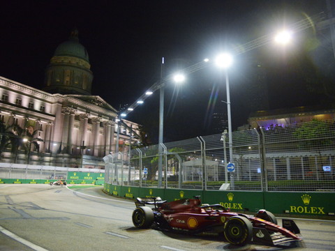 Leclerc en pole position à Singapour, Verstappen 8e