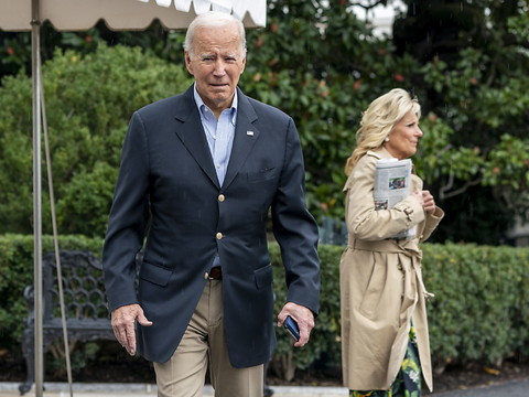 Biden soutient Porto Rico, meurtrie à répétition par des ouragans