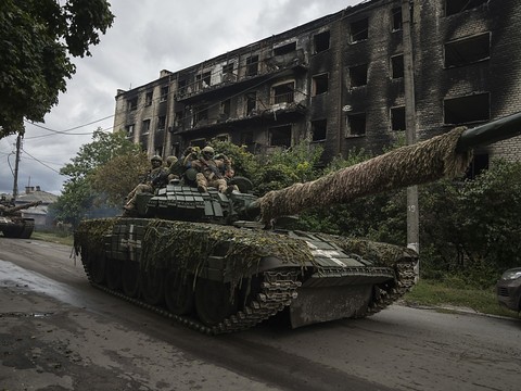 La contre-offensive ukrainienne gagne du terrain dans le Sud