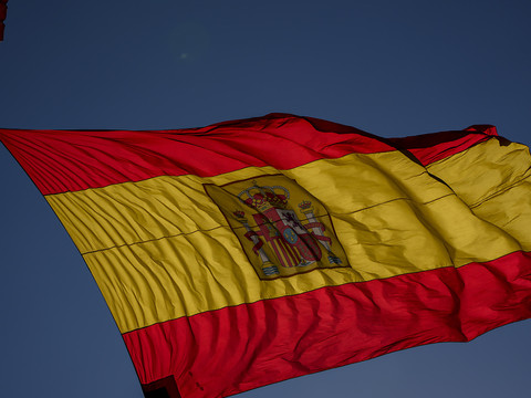 Espagne: dépenses sociales record, croissance révisée pour 2023