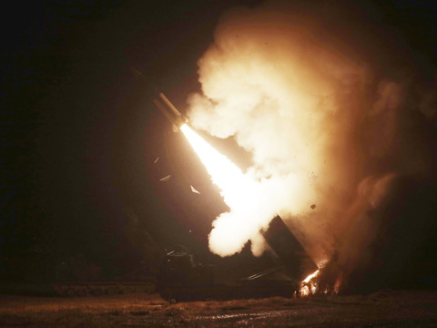 Séoul et Washington lancent 4 missiles après le tir nord-coréen