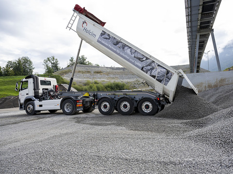 Holcim finalise le rachat du polonais Izolbet