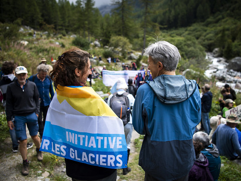 L'initiative pour les glaciers retirée sous condition