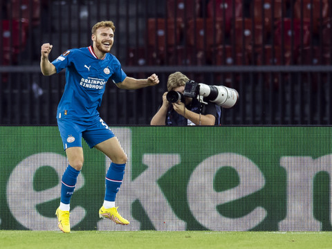 Europa League: le FC Zurich sombre corps et âme