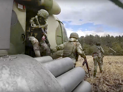 Gains russes dans l'Est mais Kiev garde l'initiative