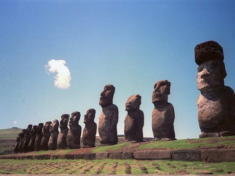 80 statues de l'île de Pâques endommagées par un incendie
