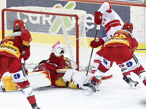 Lausanne n'y arrive pas, Genève en leader et Fribourg se reprend