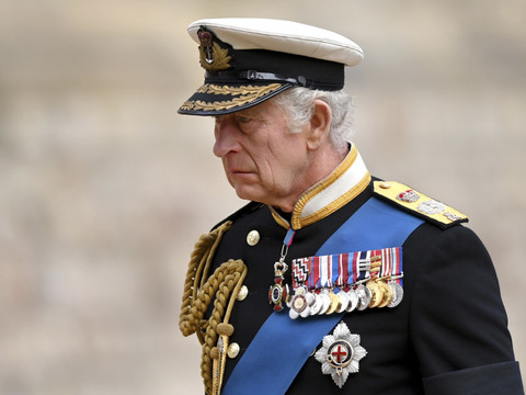 Le roi Charles III couronné le 6 mai 2023 à Londres
