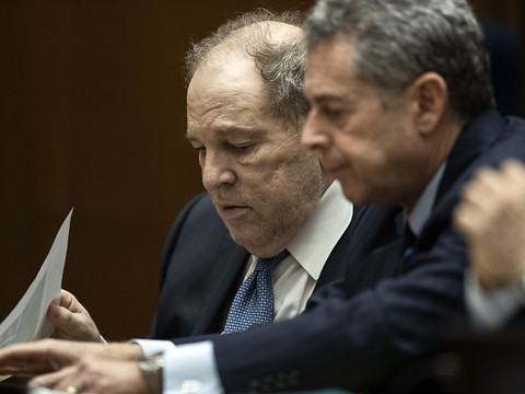 Weinstein détenu dans des conditions 
