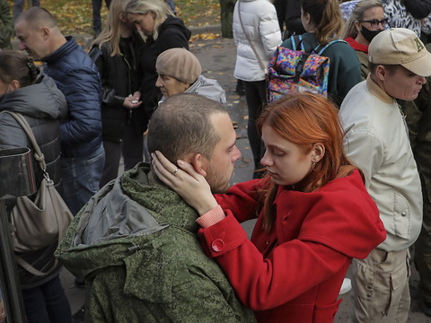 L'Ukraine revendique une nouvelle avancée, malgré les bombardements