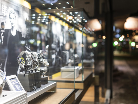 Horlogerie: les ventes en ligne devraient accélérer d'ici 2030