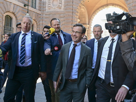 Accord pour un gouvernement de droite, avec l'appui de l'extrême
