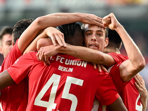 Bundesliga: Union Berlin solide leader