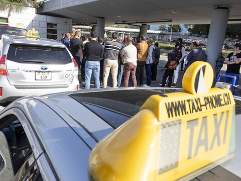 Mouvement d'humeur des taxis genevois contre Uber