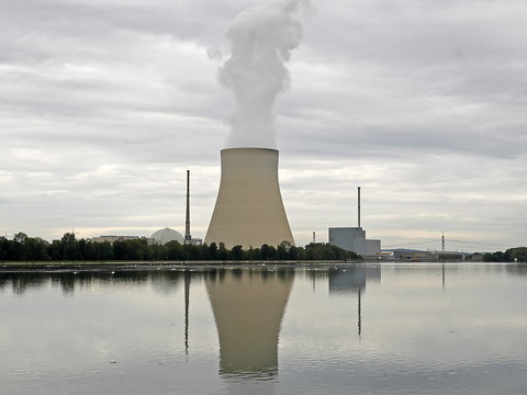 Berlin va prolonger le fonctionnement de trois centrales nucléaires