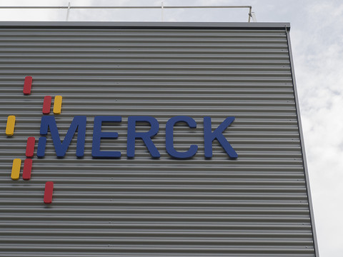 Merck annonce sa mise en examen en France pour 
