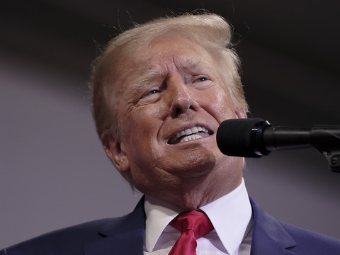 Trump, poursuivi en diffamation, a témoigné devant la justice