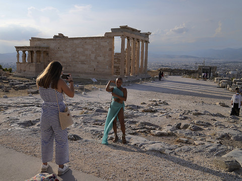 Grèce: le nombre de touristes a plus que doublé depuis début 2022