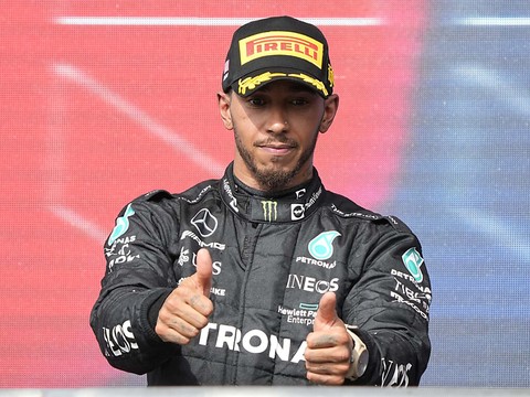 Hamilton annonce qu'il restera en F1 au-delà de 2023