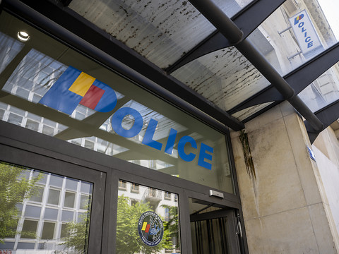 Un policier genevois ivre tire 7 coups de feu et blesse un collègue