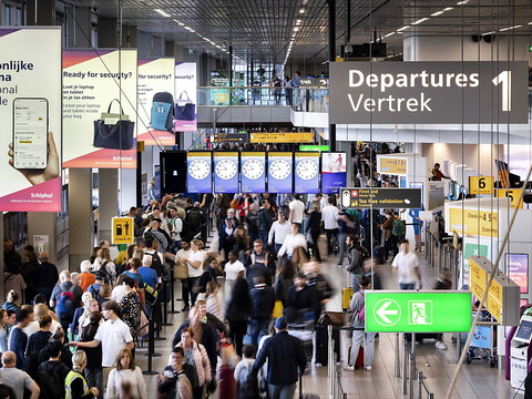 L'aéroport d'Amsterdam prolonge l'indemnisation des passagers lésés